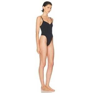 SKIMS Seamless Sculpt Thong Bodysuit Recycled Nylon Seamless Shapewear Sand sz L